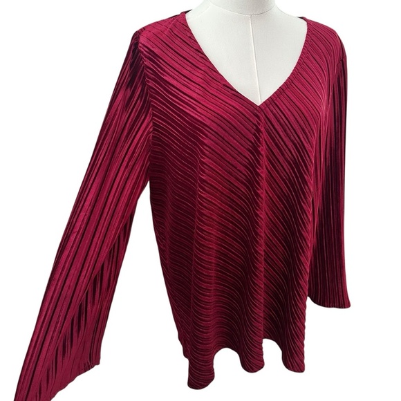 Alfani Women's 1X Burgundy Pink Soft Velvet Pleated PLUS Stretch Curvy Blouse - Picture 2 of 5
